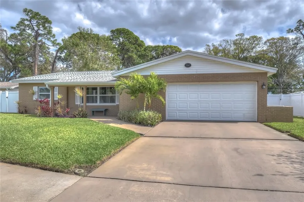 7847 91st Street Seminole FL 33777
