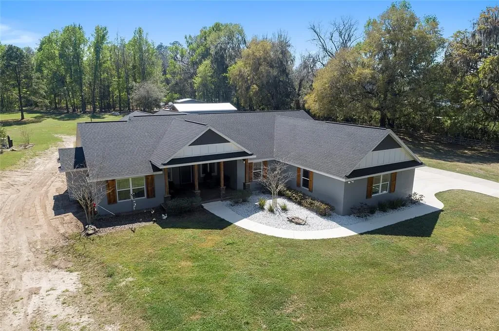 4418 SE 117th Place Belleview FL 34420