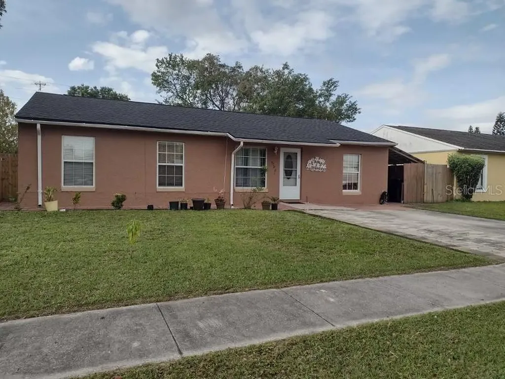 7742 Pine Hawk Lane Orlando FL 32822