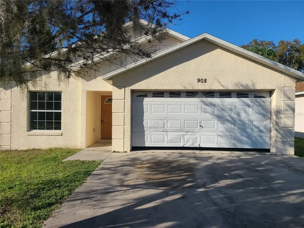 908 E Magnolia Street Leesburg FL 34748