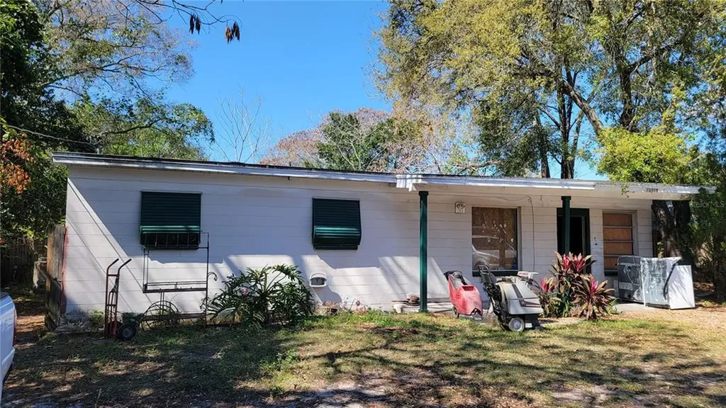 10908 N Annette Avenue Tampa FL 33612