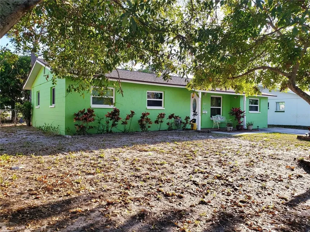 2812 47th Avenue S St Petersburg FL 33712