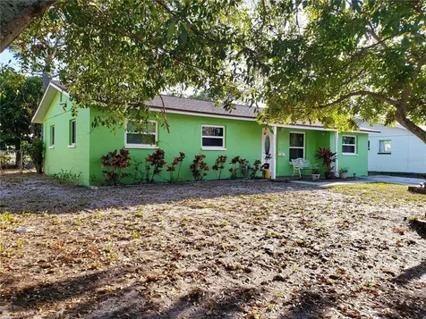 2812 47th Avenue S St Petersburg FL 33712