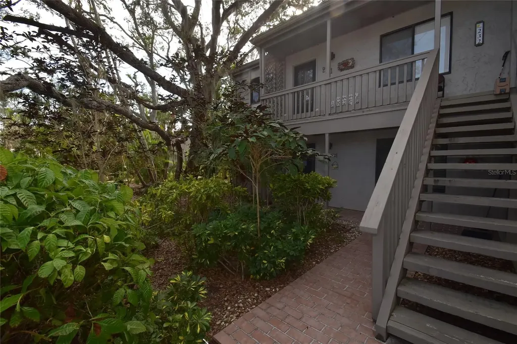 1633 Boathouse Circle Sarasota FL 34231