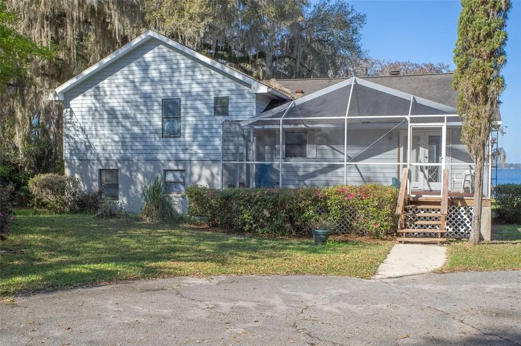 1972 SE State Road 21 Melrose FL 32666
