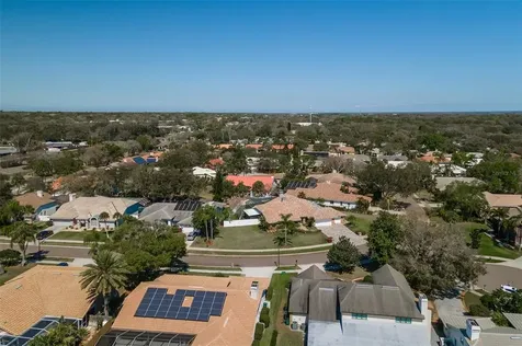 1811 Weatherstone Drive Safety Harbor FL 34695