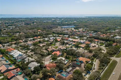 1811 Weatherstone Drive Safety Harbor FL 34695