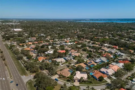 1811 Weatherstone Drive Safety Harbor FL 34695
