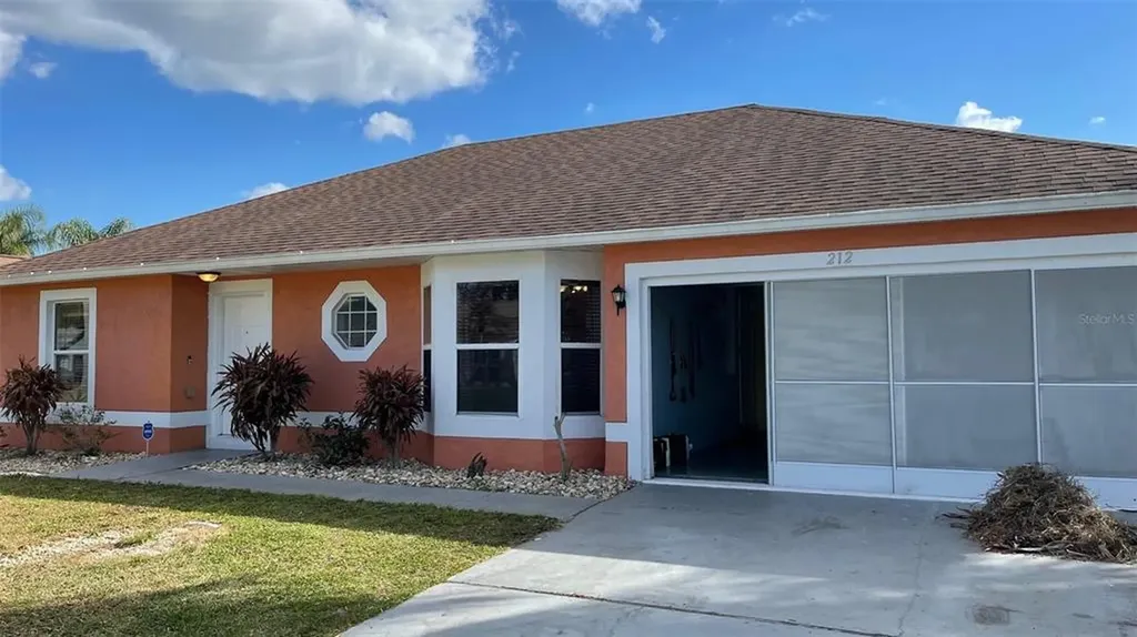 212 Canterbury Court Kissimmee FL 34758