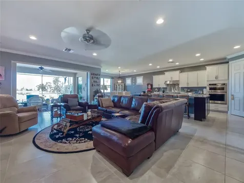 16915 Loudon Place Bradenton FL 34202