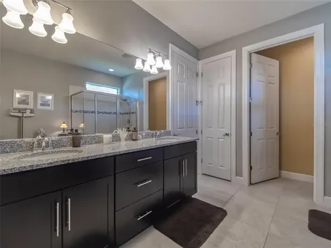 16915 Loudon Place Bradenton FL 34202