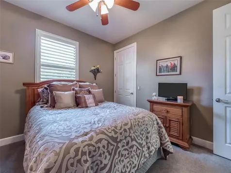 16915 Loudon Place Bradenton FL 34202