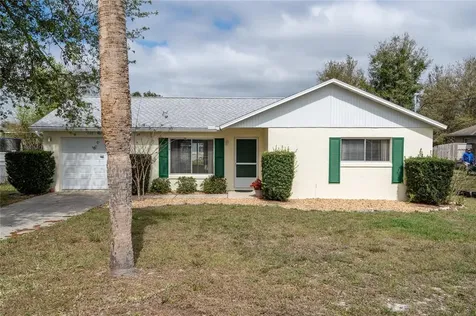 1922 Kirkwood Street Deltona FL 32738