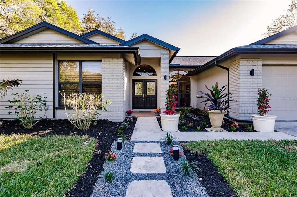 4002 Woodview Drive Sarasota FL 34232
