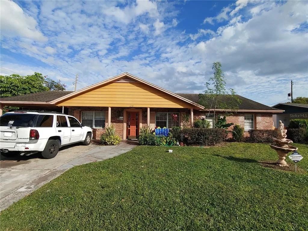 1605 Crestlawn Avenue Orlando FL 32811