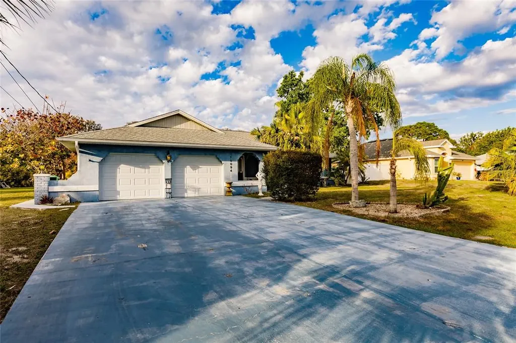 10094 Charlemont Avenue Englewood FL 34224