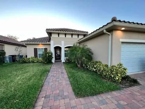 389 Villa Sorrento Circle Haines City FL 33844