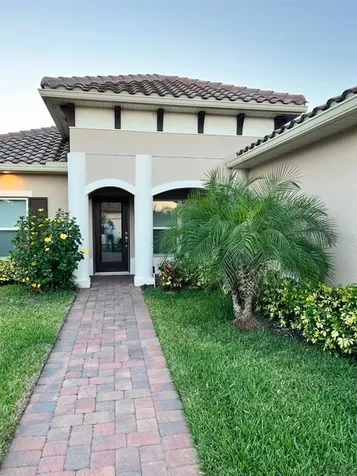 389 Villa Sorrento Circle Haines City FL 33844