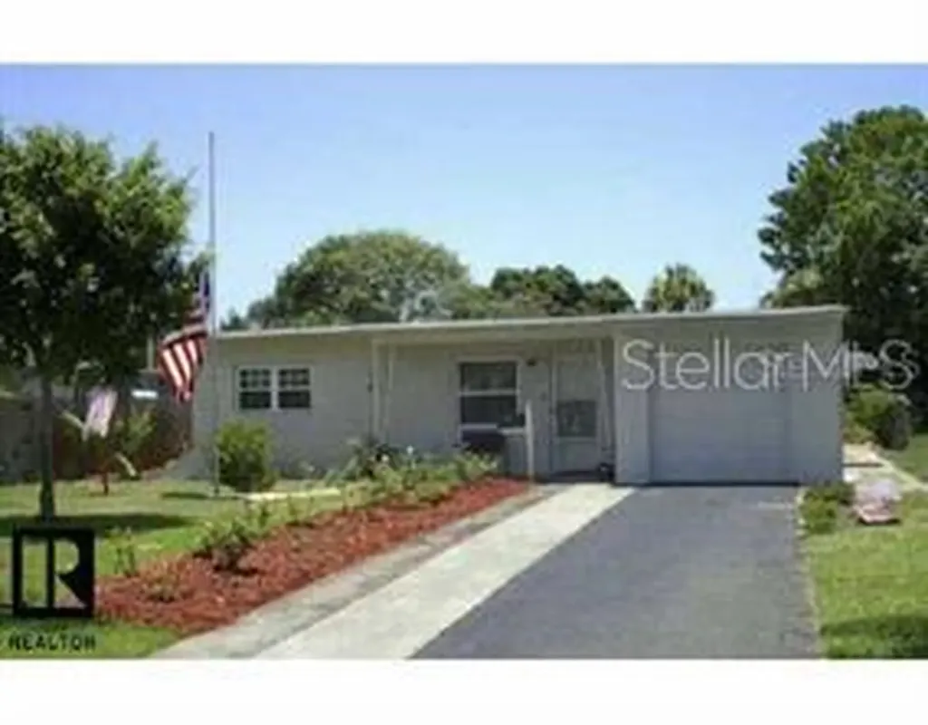 6736 4th Avenue N St Petersburg FL 33710