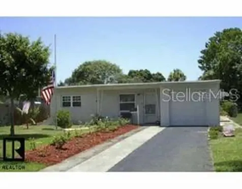 6736 4th Avenue N St Petersburg FL 33710