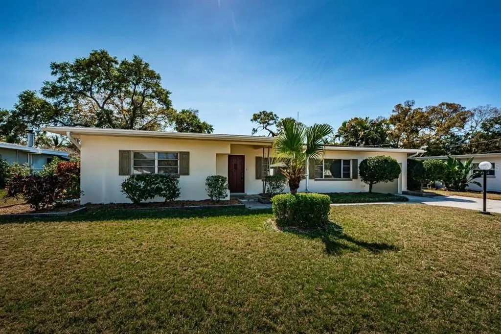 10836 Seminole Drive N St Petersburg FL 33708