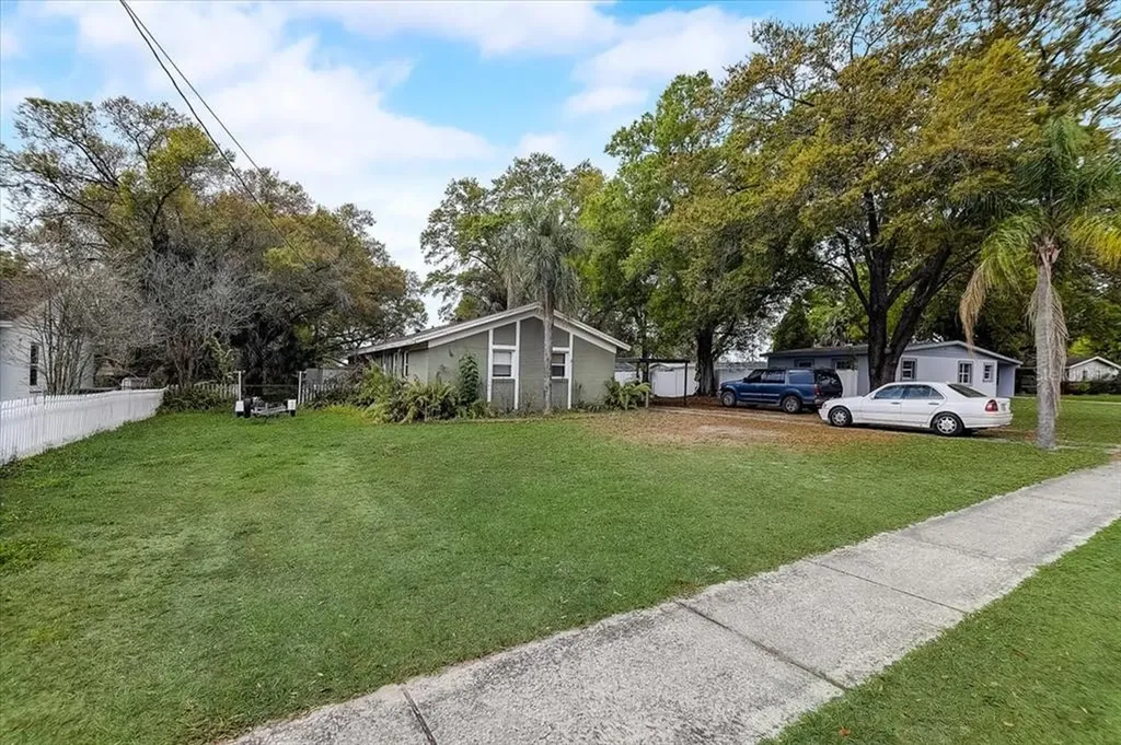 6613 Travis Boulevard Tampa FL 33610