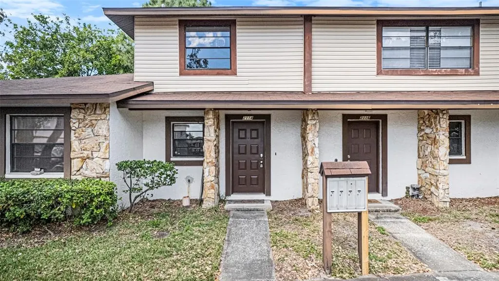 2114 Oak Chace Court Tampa FL 33613