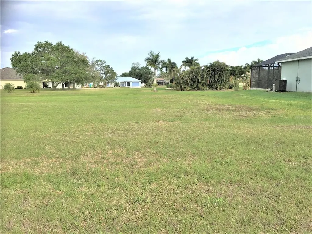 7336 N Seagrape Road Punta Gorda FL 33955