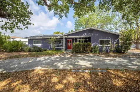 1047 37th Avenue NE St Petersburg FL 33704