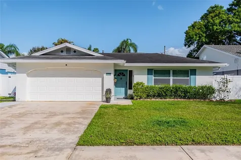 5701 Denver Street NE St Petersburg FL 33703