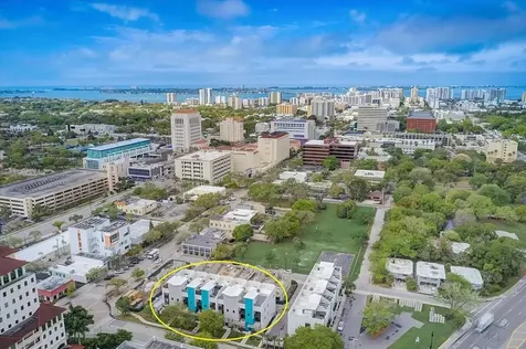 12 N School Avenue Sarasota FL 34237