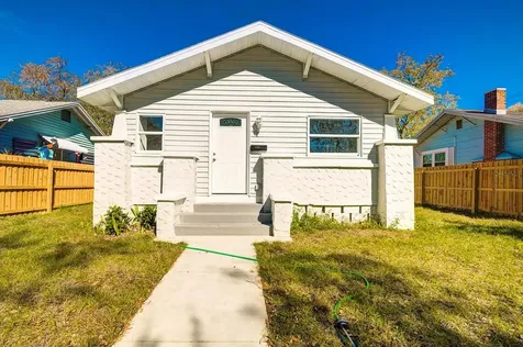 7207 2nd Avenue N St Petersburg FL 33710