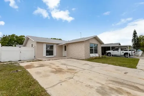 8702 Leeward Drive Tampa FL 33634