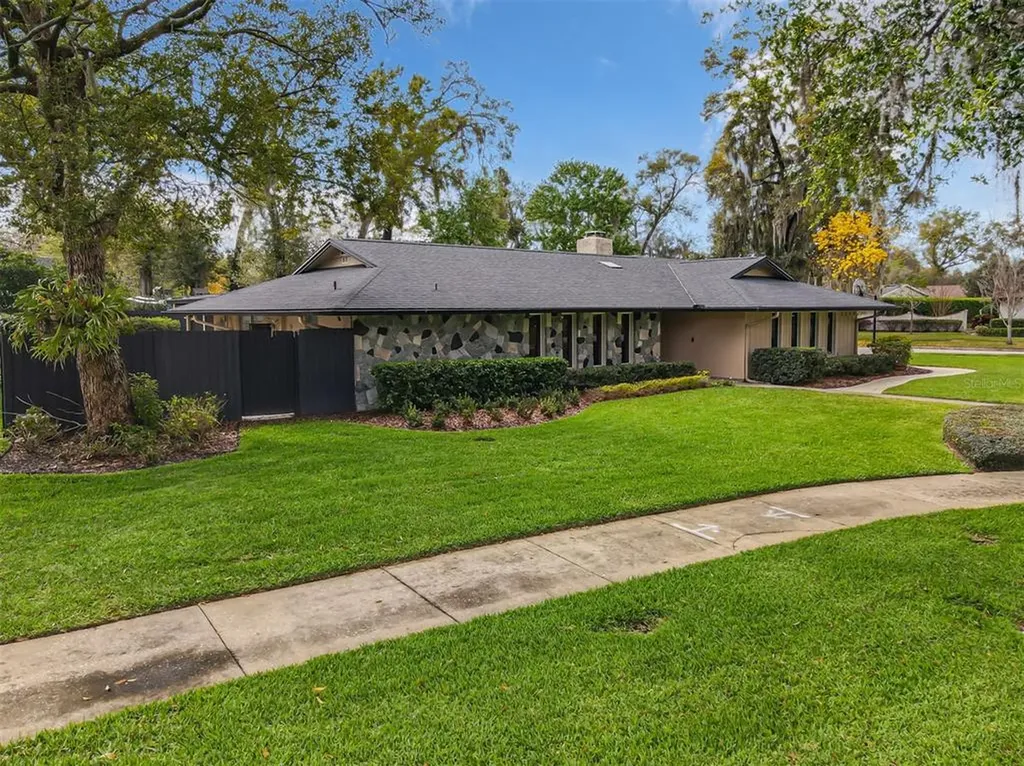 1114 Buckwood Drive Orlando FL 32806