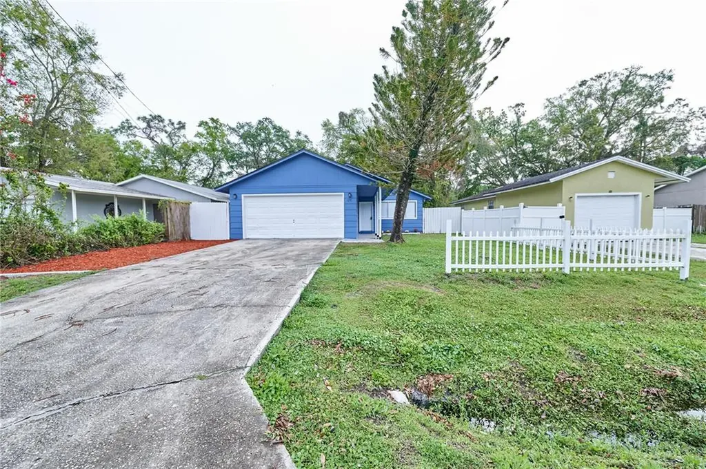 325 Pearlwood Street Orlando FL 32811