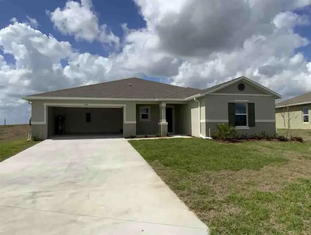 2014 Ficus Street Mascotte FL 34753