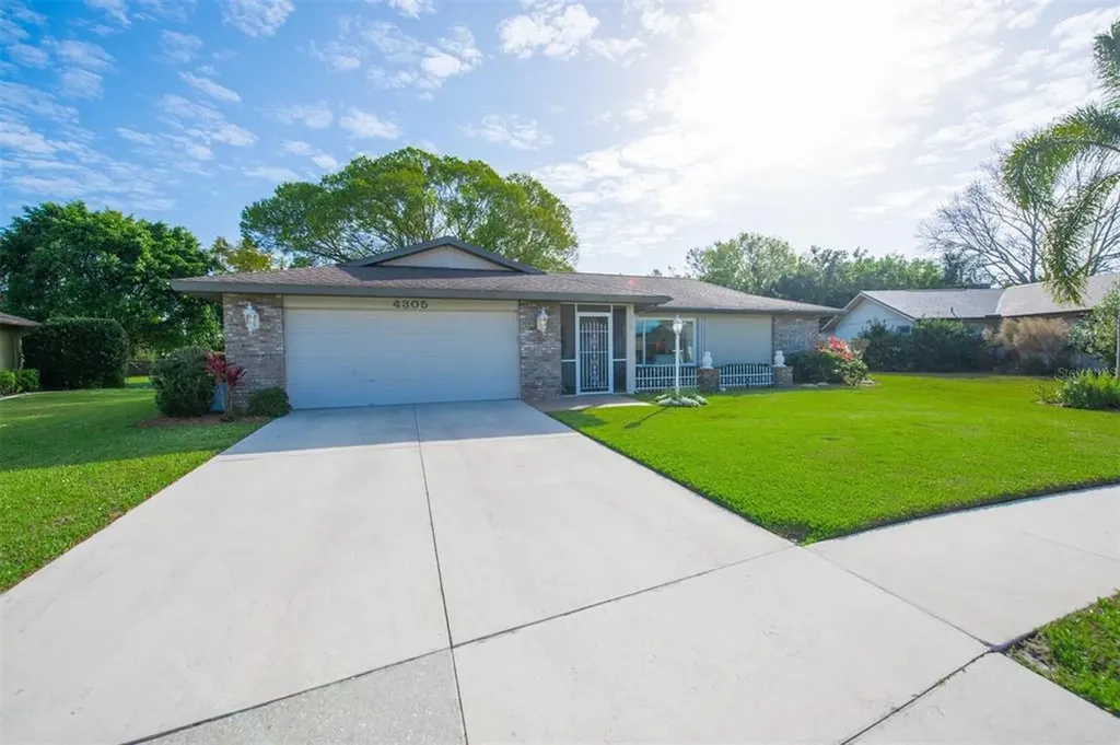 4305 Eastwood Drive Sarasota FL 34232