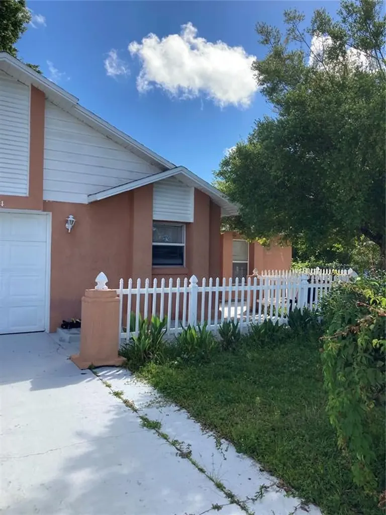 814 Toledo Court Kissimmee FL 34758