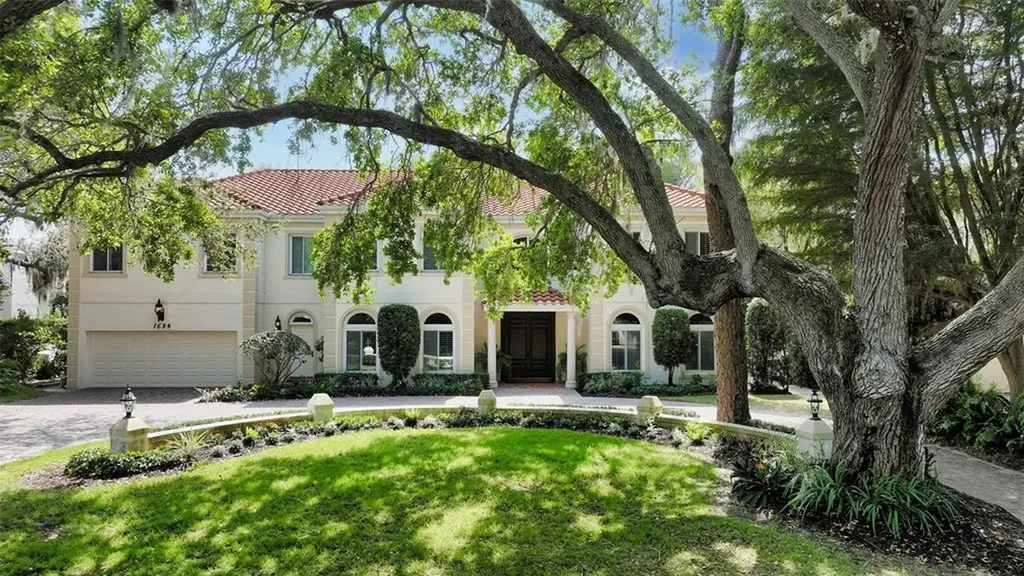 1684 Peregrine Point Drive Sarasota FL 34231