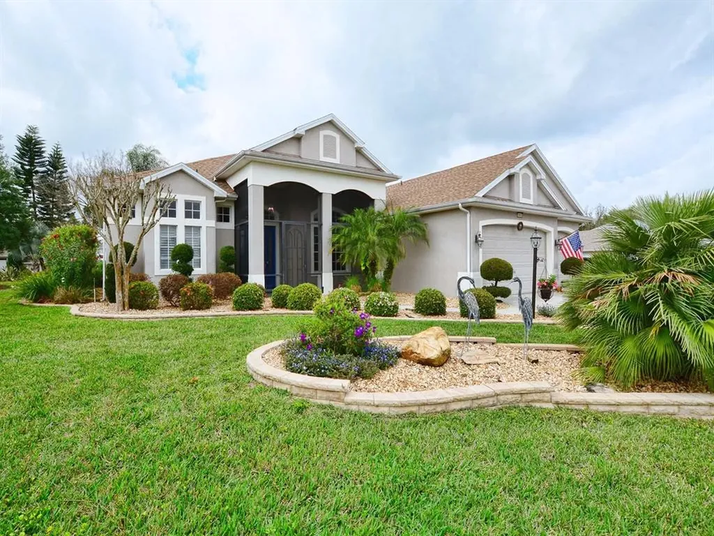 5043 Portsmouth Street Tavares FL 32778