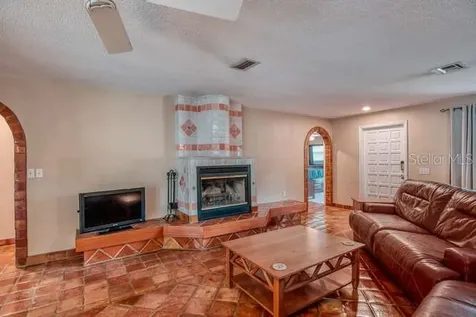 909 Woodland Drive Palm Harbor FL 34683