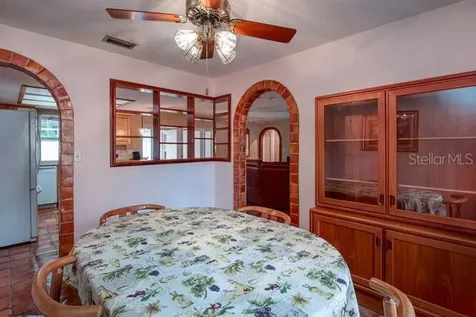 909 Woodland Drive Palm Harbor FL 34683