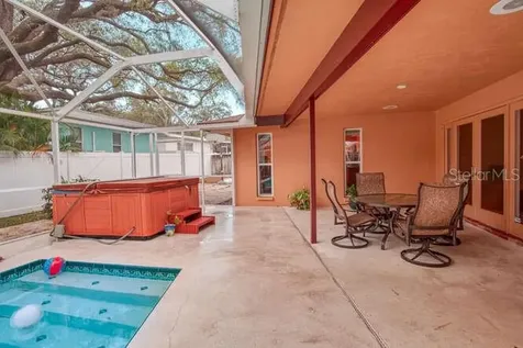909 Woodland Drive Palm Harbor FL 34683