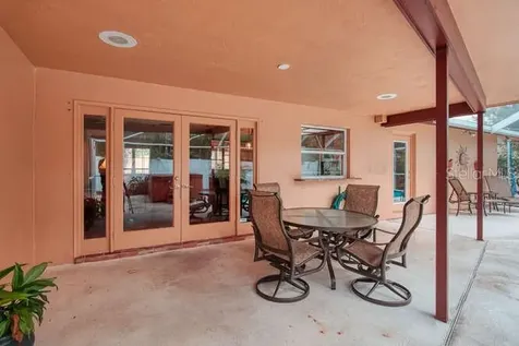 909 Woodland Drive Palm Harbor FL 34683