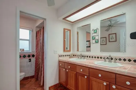 909 Woodland Drive Palm Harbor FL 34683