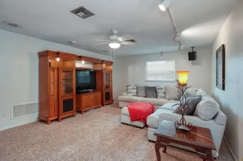 909 Woodland Drive Palm Harbor FL 34683