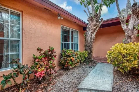 909 Woodland Drive Palm Harbor FL 34683
