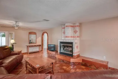909 Woodland Drive Palm Harbor FL 34683