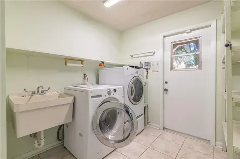 1907 Poplar Court Plant City FL 33563