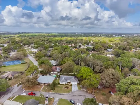 1907 Poplar Court Plant City FL 33563